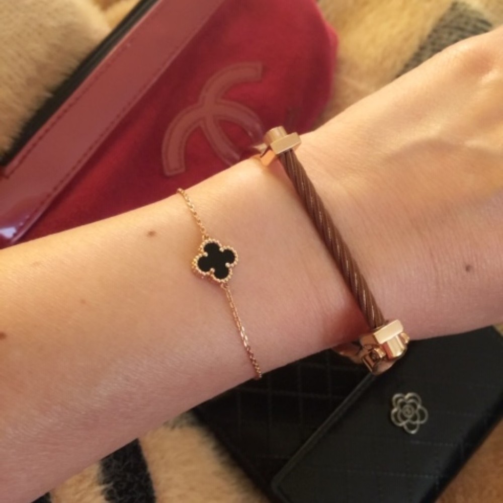 Meet your Posher, Posh